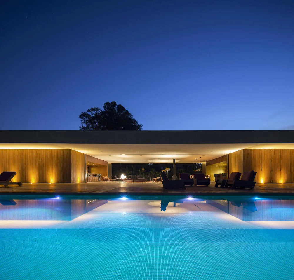 Iluminação de piscinas de luxo