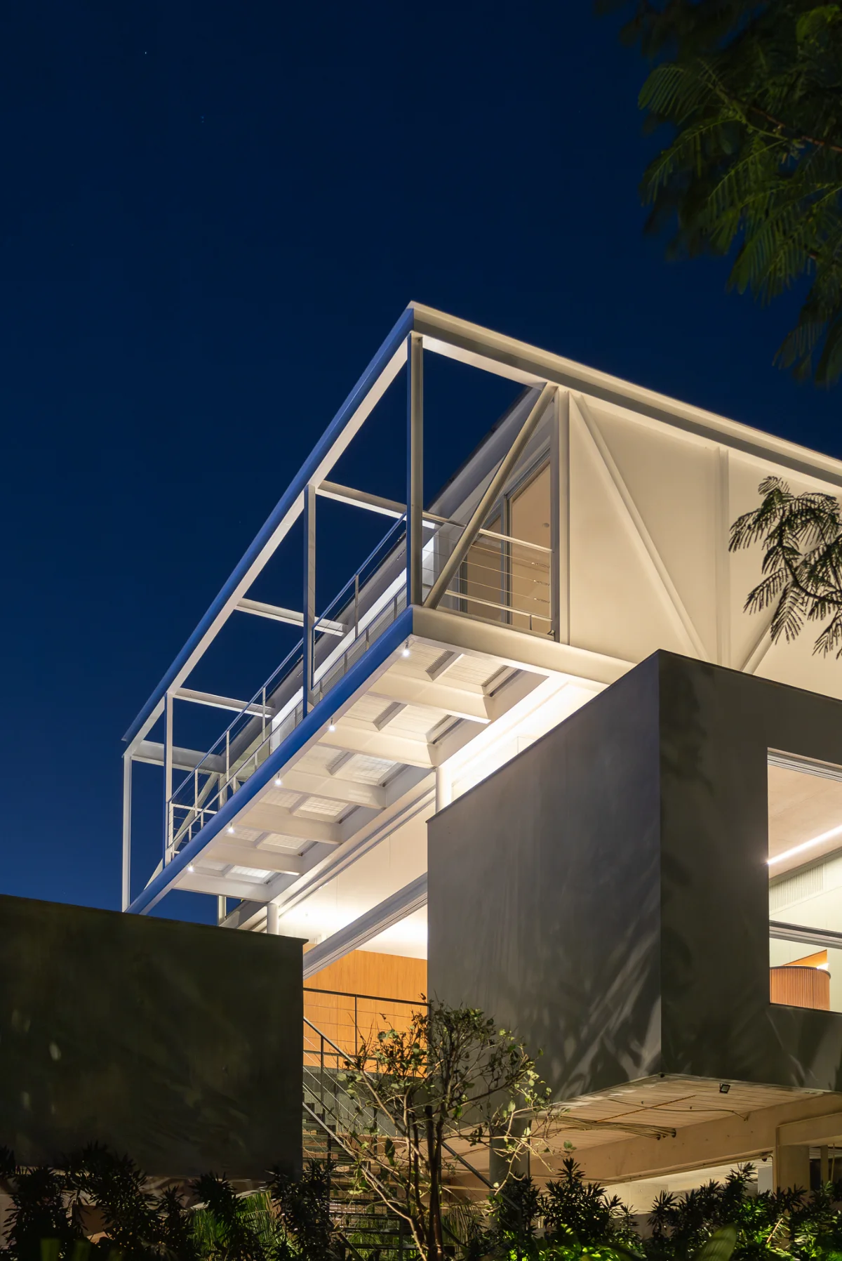 Casa praça Linear iluminação Vertz